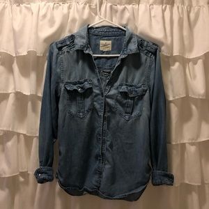BOYFRIEND FIT DENIM SHIRT